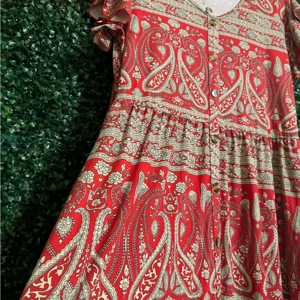 Paisley Red and tan women’s dress size XL